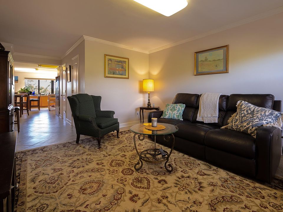 1st image of 5080 Locust St NE #300