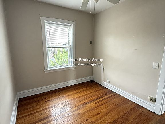5th image of 3052 W Berteau Ave #3