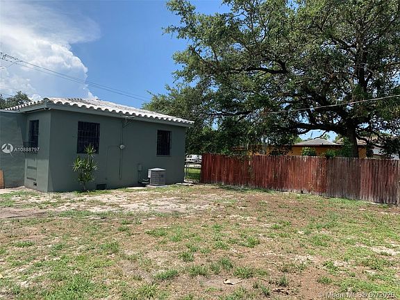 4th image of 1770 NW 84th St #0