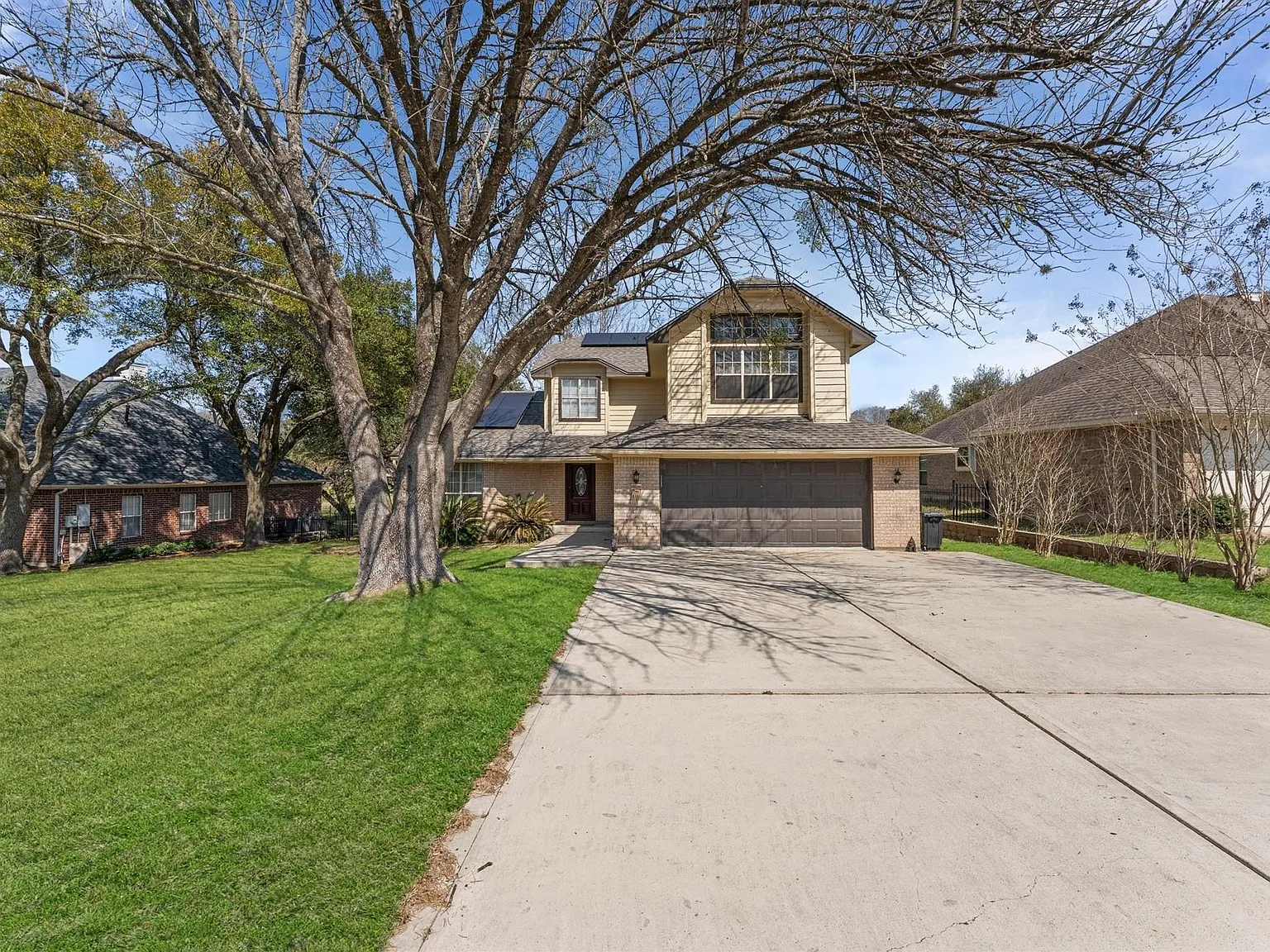 3 bed, 2.5 bath, 2149 sqft, $2,150 — Photo 4