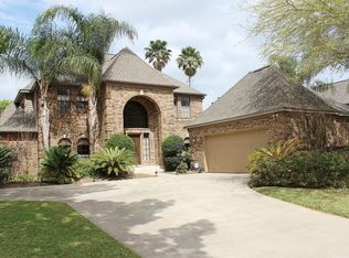 1131 Cardinal Ave, Sugar Land, TX 77478