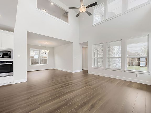 3rd image of 1728 Truro Ln