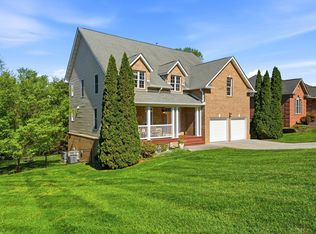 2009 Cascade Falls Ln, Knoxville, TN 37931