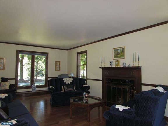 4th image of 826 Richards Rd