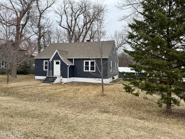 108 S Main St, Stockholm, SD 57264
