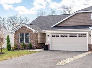 17 S Peak Dr, McGaheysville, VA 22840