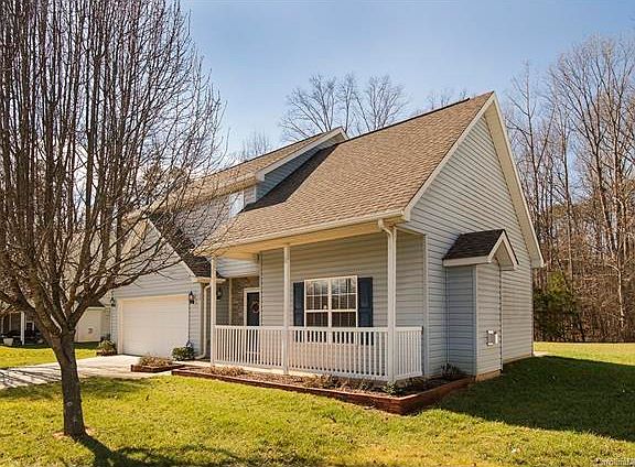 2nd image of 2760 Amber Crest Dr
