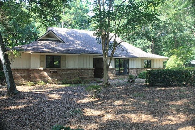 1st image of 329 Bay Hill Dr