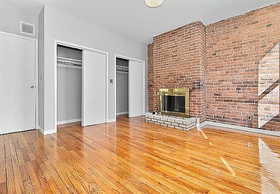 4th image of 202 9th Ave APT 4