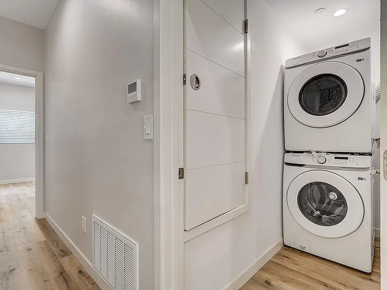 834 N June St #834 — Photo 14