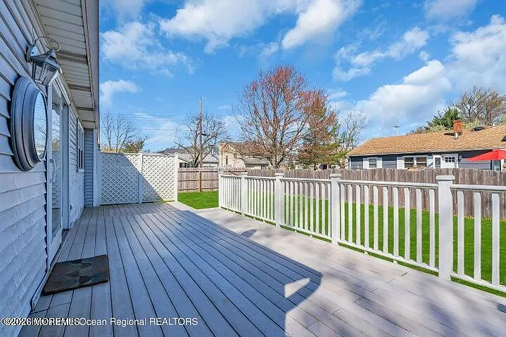 19 Bradley Ave — Photo 26