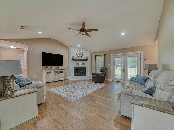 4th image of 13266 Davidson Rd