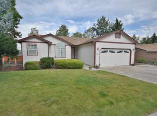 3990 SW Ben Hogan Dr, Redmond, OR 97756