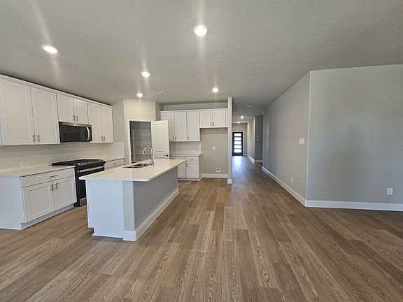 4th image of 2101 Gustavus Dr