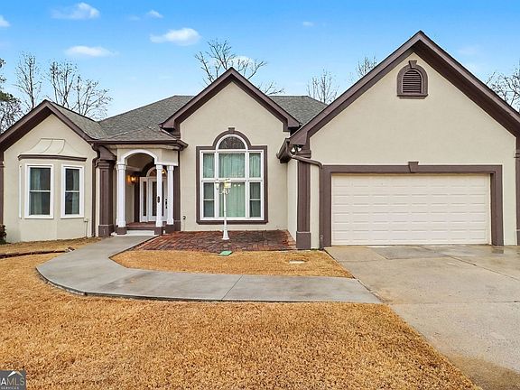 2nd image of 3124 Sherwood Oaks Ln