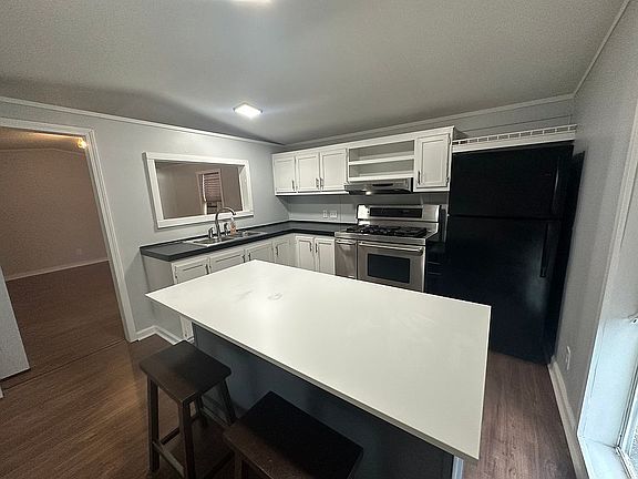 3rd image of 2901 Willow Glen Trl