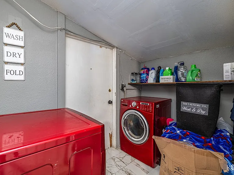 226 W Avenue M — Photo 12