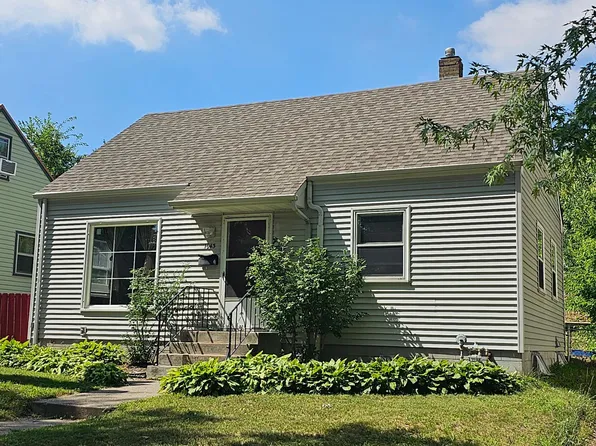 1043 Loeb St, Saint Paul, MN 55117