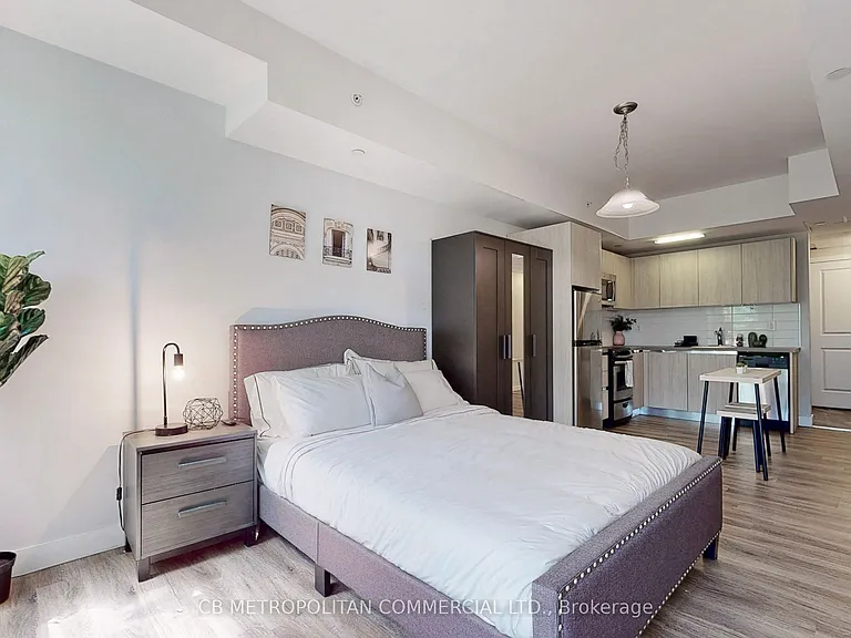 335 College St #106 — Photo 11