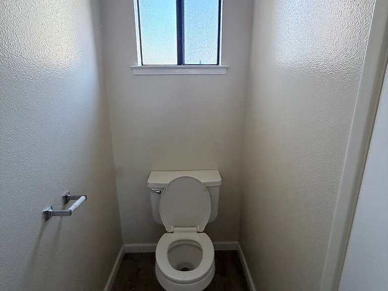 279 Branch St #B — Photo 8