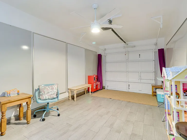 1208 E 3rd St #1-ID1546362P — Photo 19