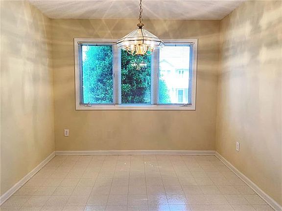 5th image of 3390 White Oak Ct #D5