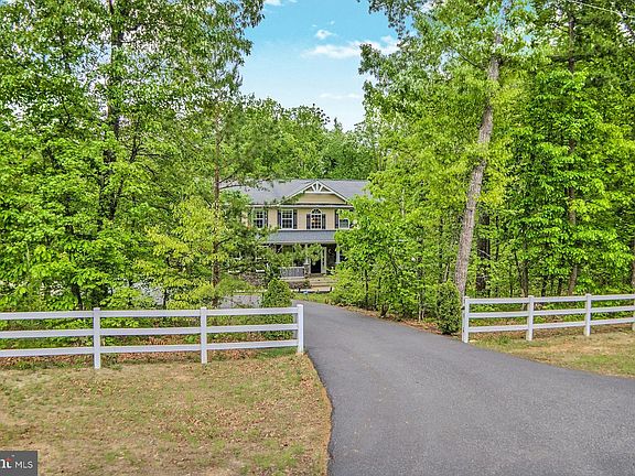 2nd image of 275 Cropp Rd
