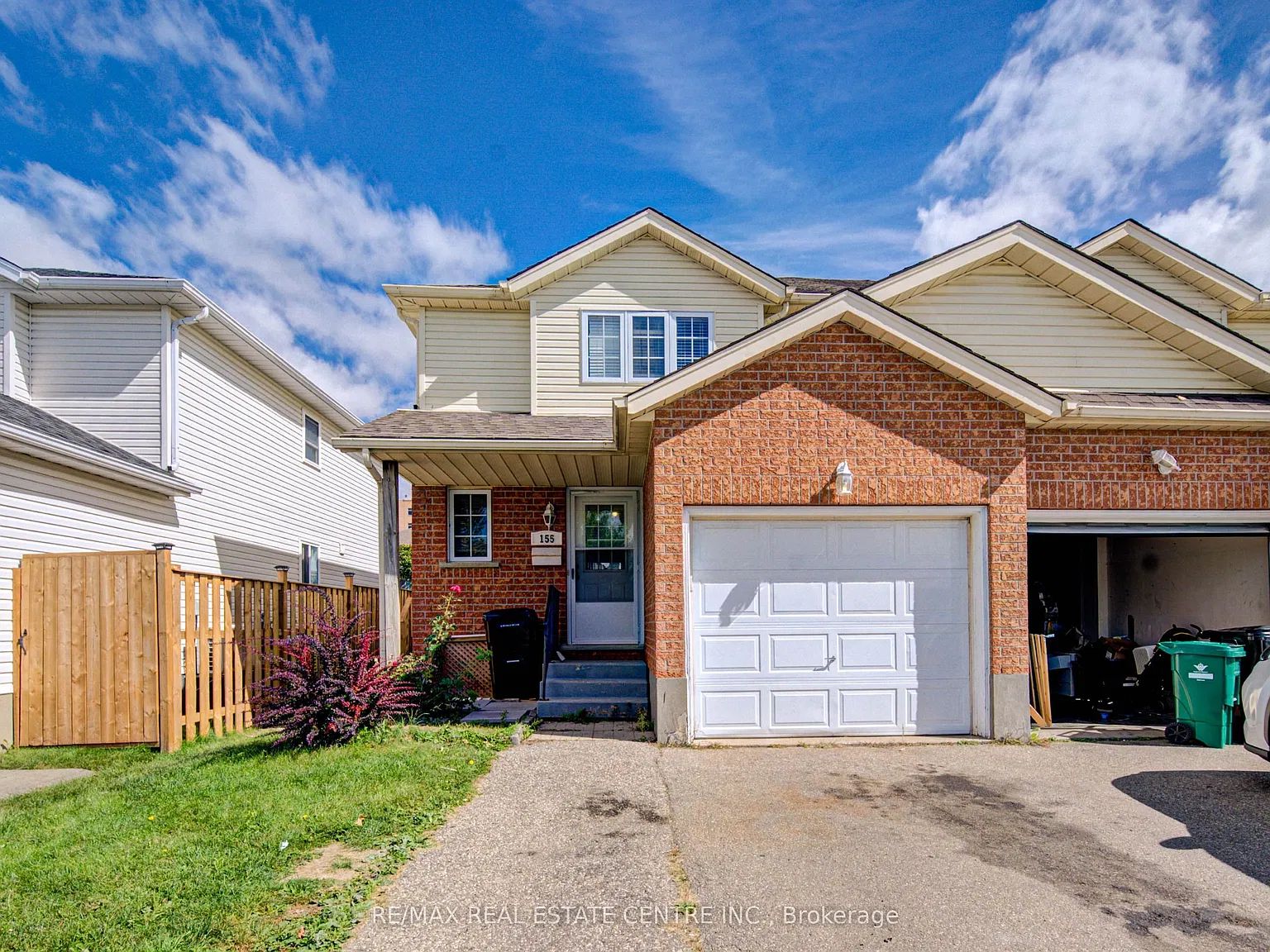 3 bed, $2,450 — Photo 2