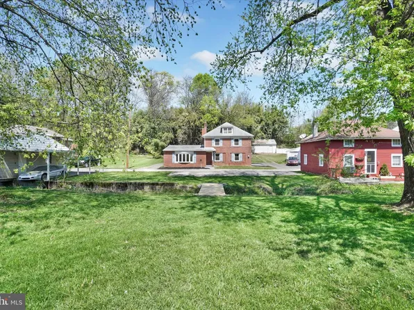 184 W Main St, Windsor, PA 17366