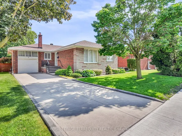 3 Avery Ave, Toronto, ON M9C 1K1