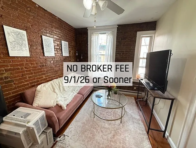 60 N Margin St #6 — Photo 1