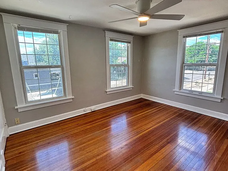 1400 Monroe St — Photo 2