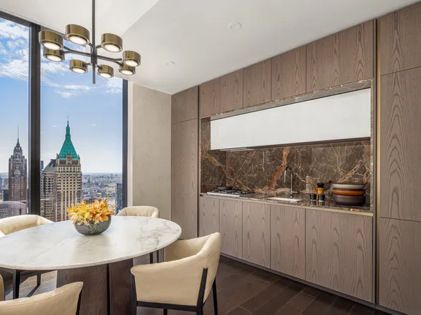 125 Greenwich Street 61A image 2 of 14