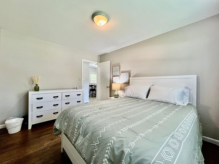 2501 Elmo Pl — Photo 10