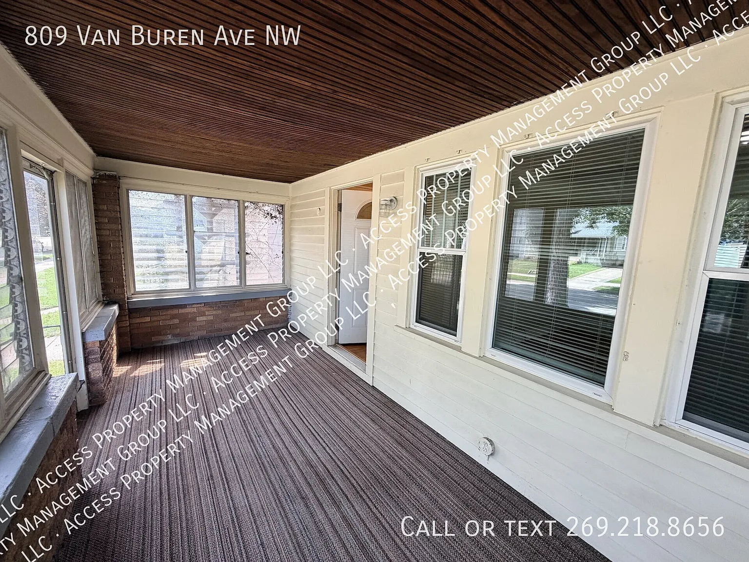 Great NW Side Home with Garage by Valley Field — Photo 3