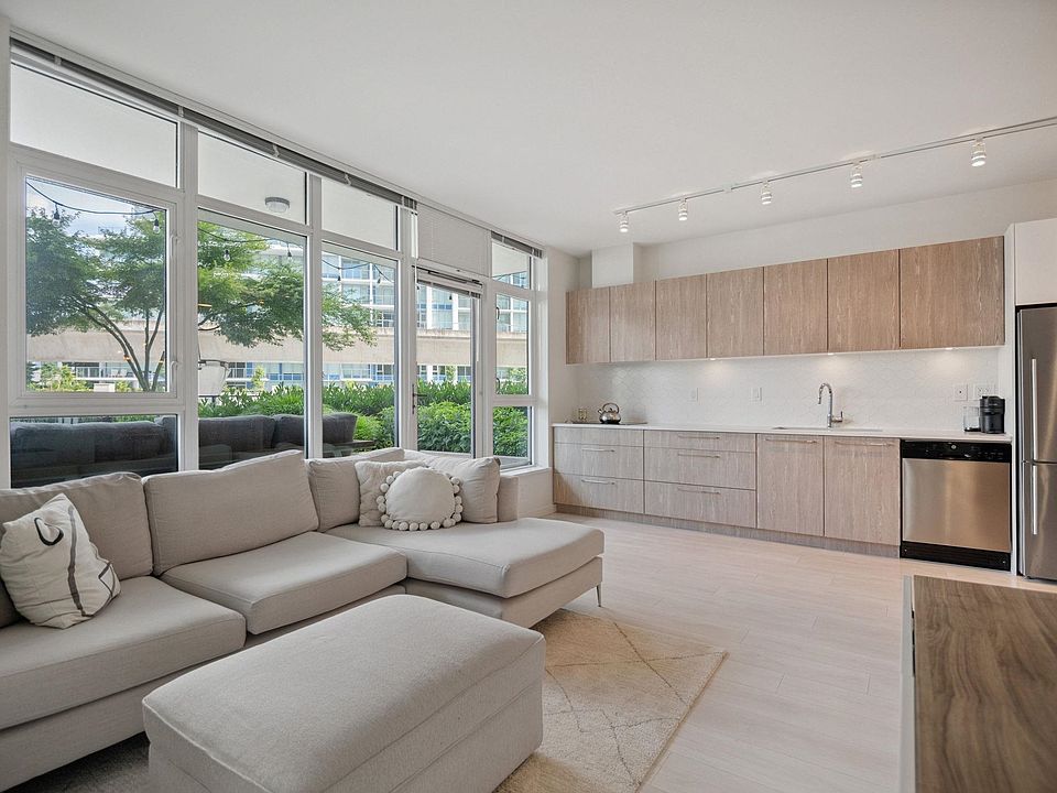 1st image of 691 North Rd #208