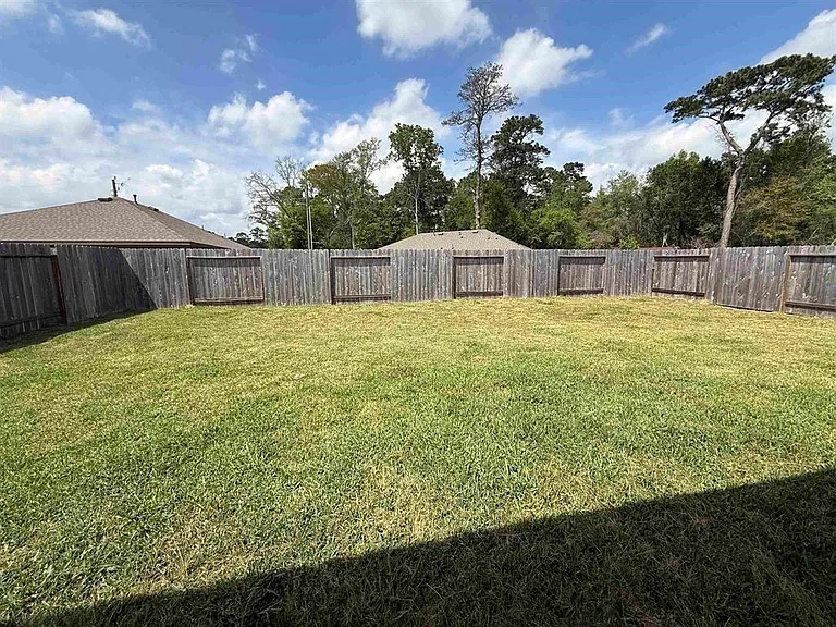 6710 Riplee St — Photo 4