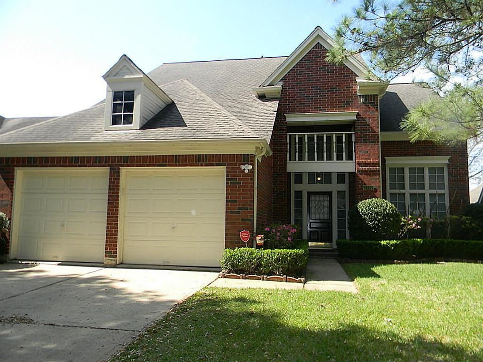 1st image of 2322 Edgewood Dr