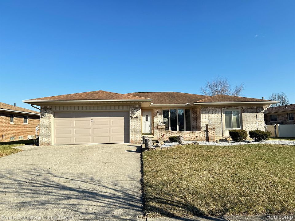 1st image of 43404 Vinsetta Dr
