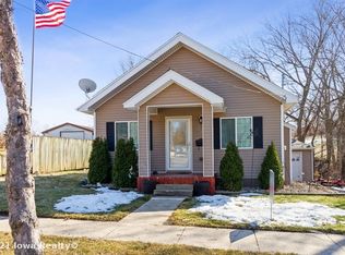 921 E Lacona Ave, Des Moines, IA 50315