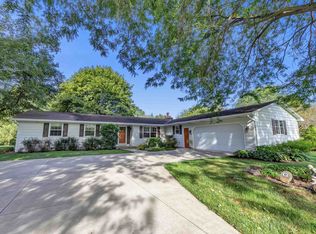 3826 Hidden Valley Ln, Green Bay, WI 54311