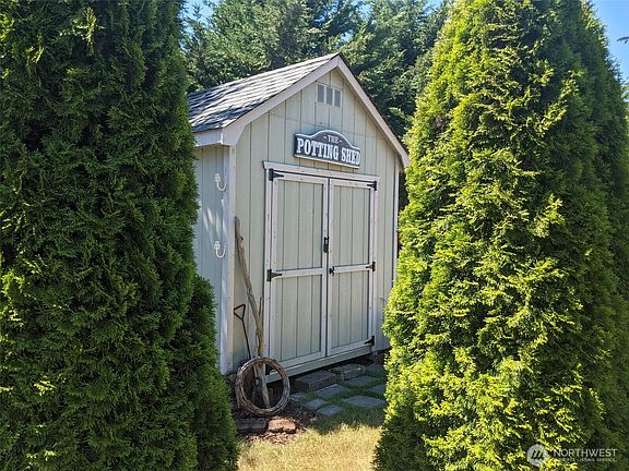 5th image of 9220 183rd Avenue SW