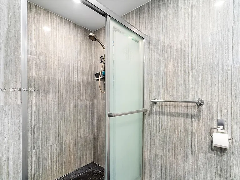 505 NE 199th Ln #2A — Photo 20