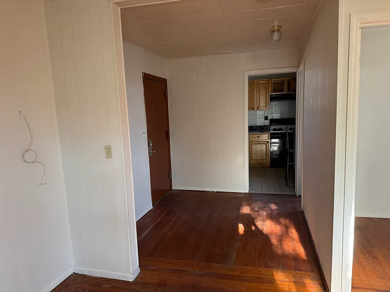 283 Van Duzer St #2 — Photo 8