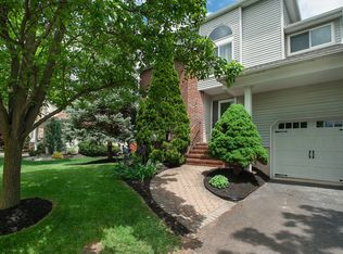 8 Crowel Rd, Hillsborough, NJ 08844