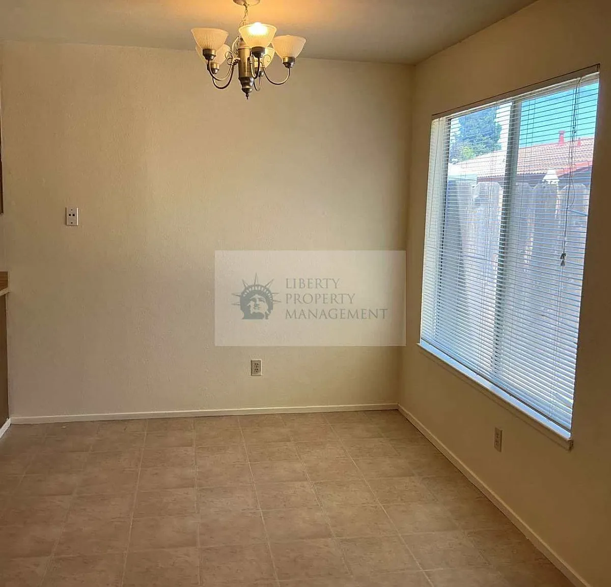 2 bed, 1070 sqft, $1,495 — Photo 3