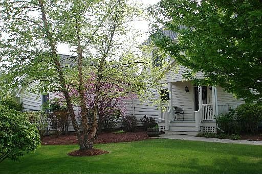 1st image of 1581 Amos Bennett St