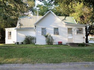 102 W 1st St, Wilber, NE 68465
