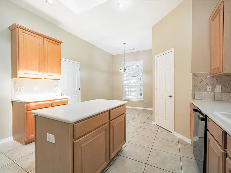 15810 Cypress Hall Dr — Photo 18