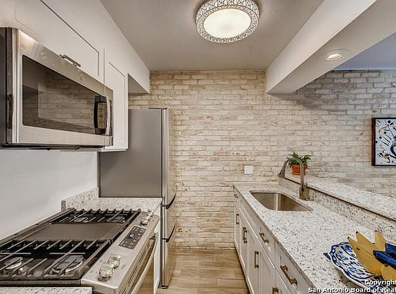 3rd image of 8030 Broadway St APT 201E